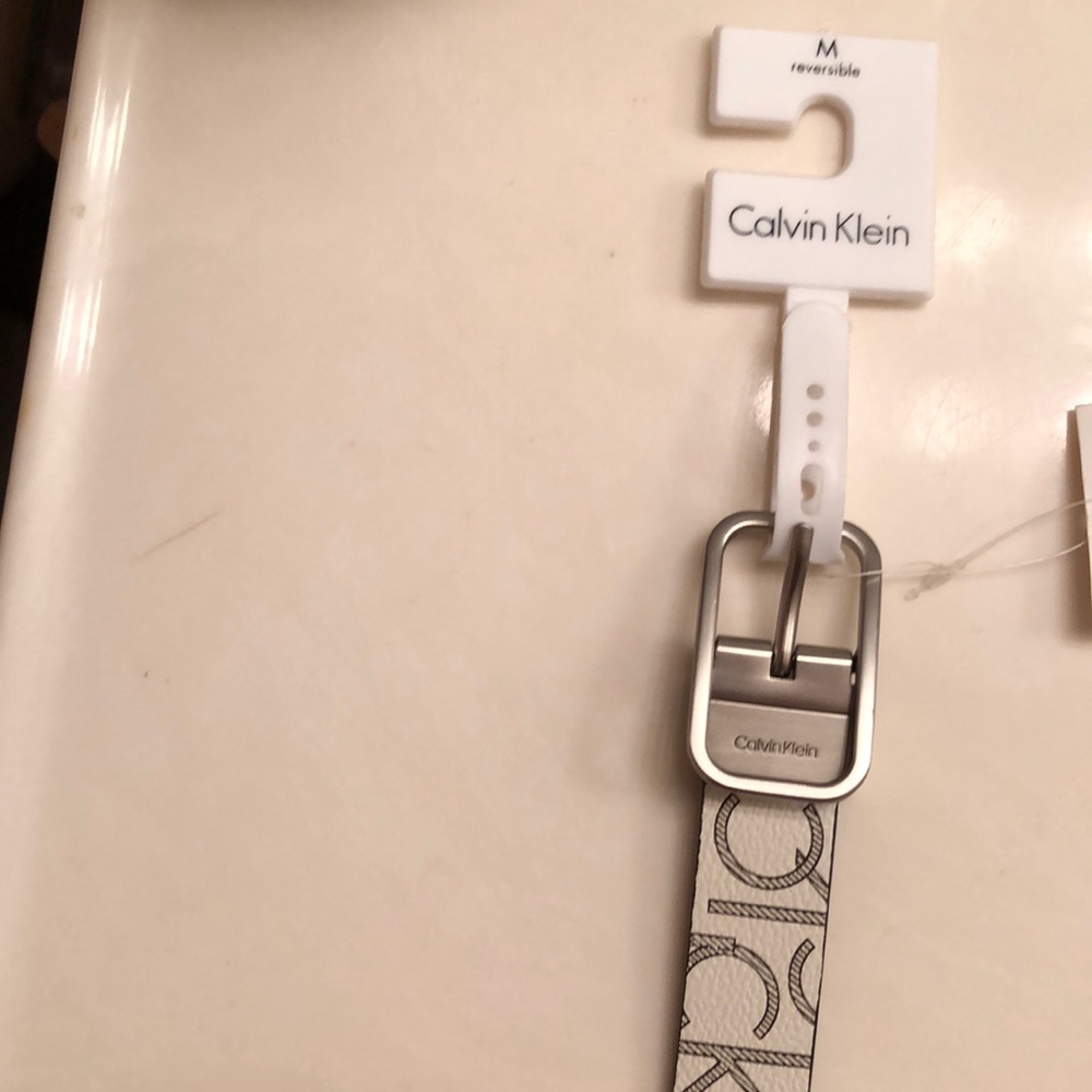 BRAND NEW CALVIN KLEIN REVERSIBLE BELT